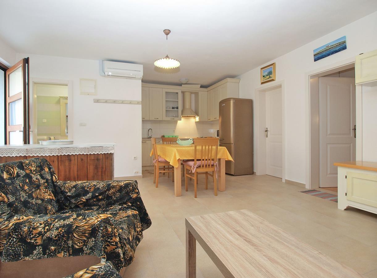 Apartments Ana 1707 Banjole Eksteriør billede
